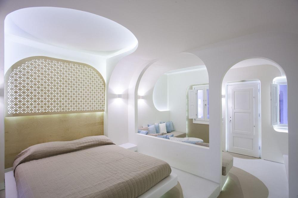 Andronikos Santorini Hotel 4*