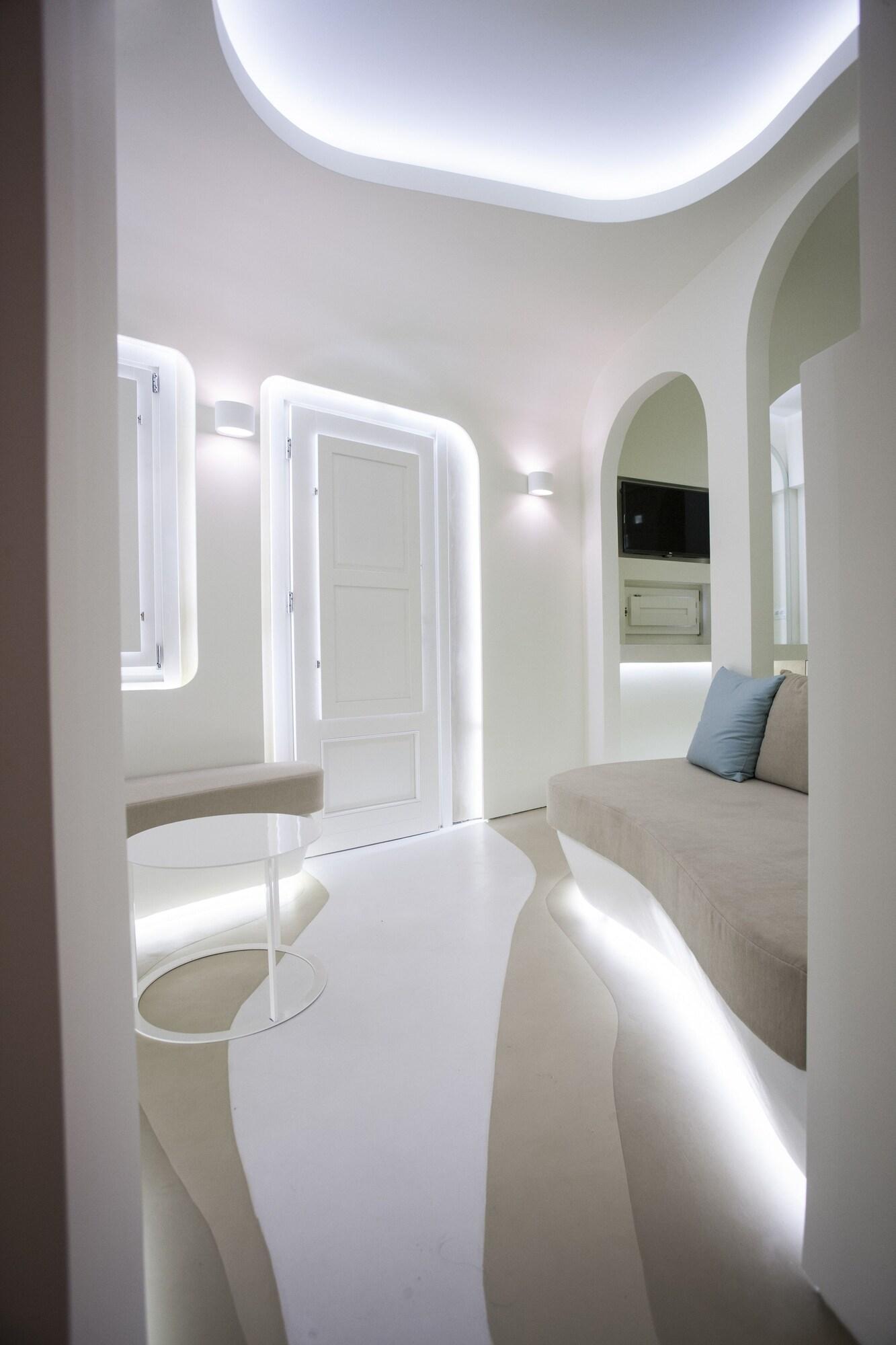 Andronikos Santorini Hotel 4*